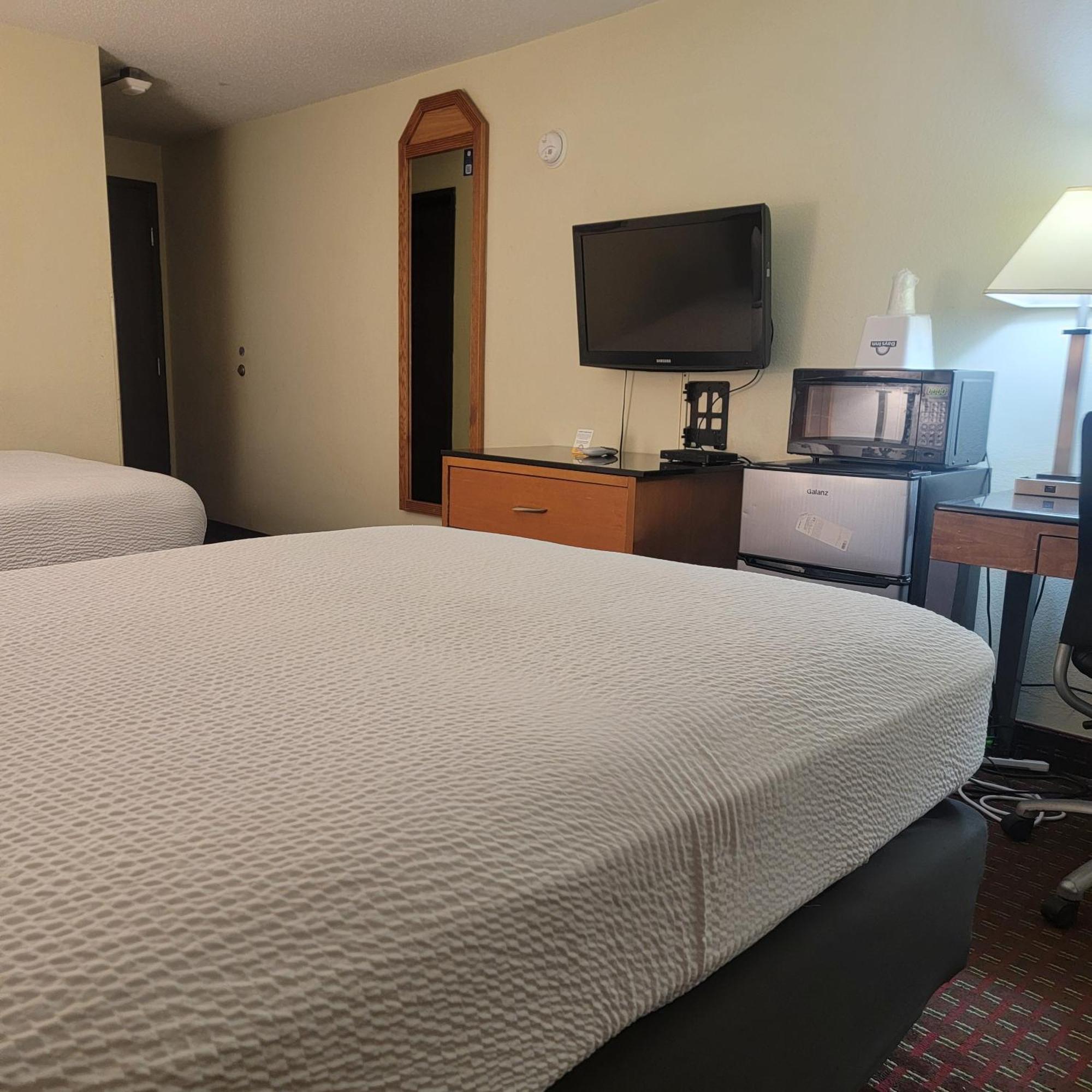 Days Inn By Wyndham Fort Dodge Zewnętrze zdjęcie